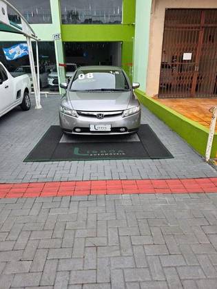 HONDA CIVIC 1.8 LXS 16V FLEX 4P AUTOMÁTICO HONDA CIVIC 1.8 LXS 16V FLEX 4P AUTOMÁTICO